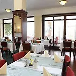 Royal מלון 4*