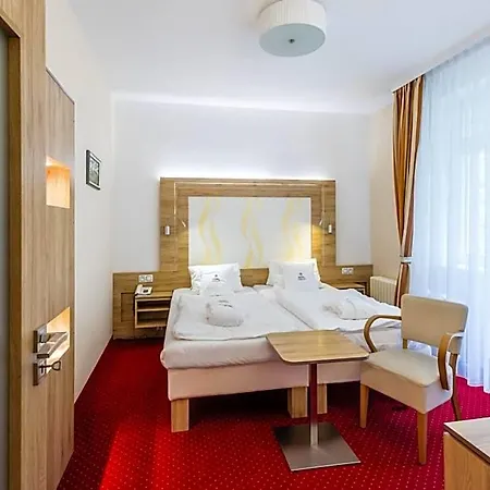 Royal Hotel
