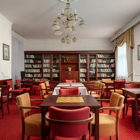 Royal Отель 4*